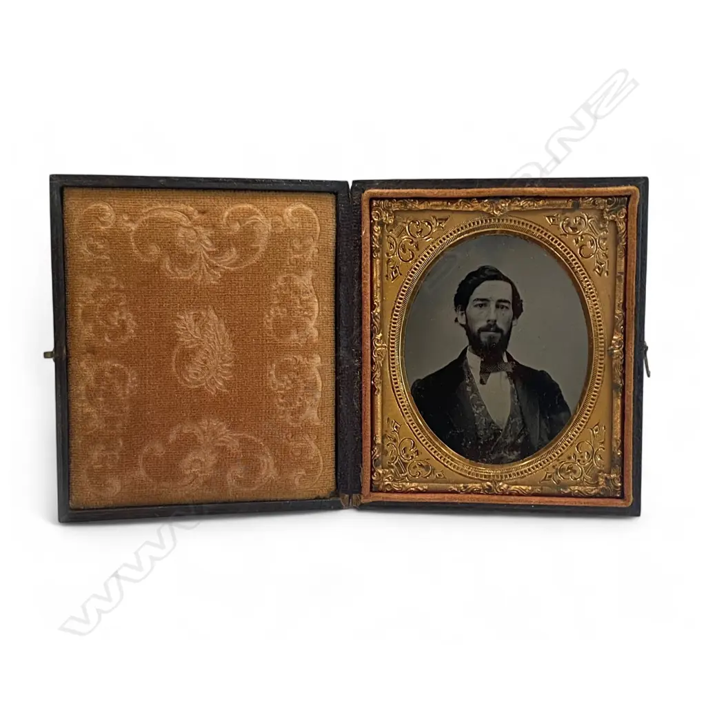 Ambrotype - head and shoulders portrait of bearded man, Image 1++